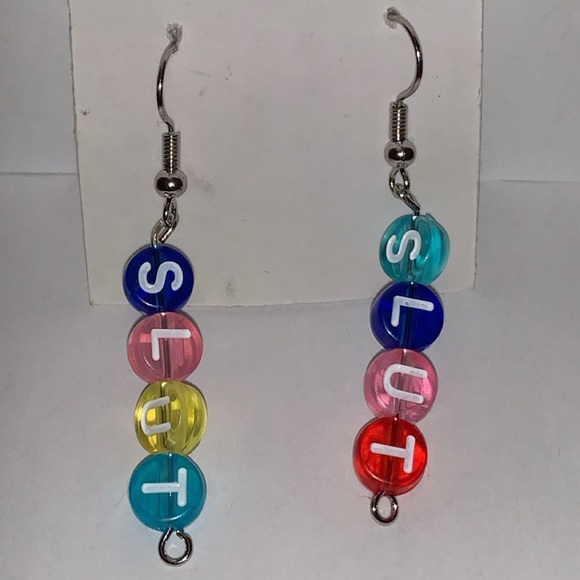 Letter earrings - Picture 2 of 2
